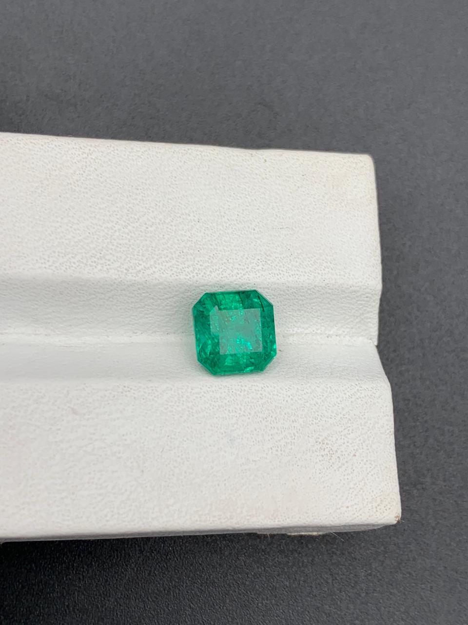 vivid green emerald
